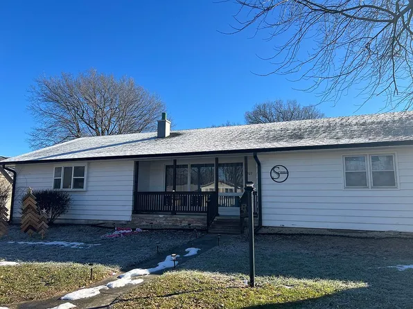 207 N Adolph St, White City, KS 66872