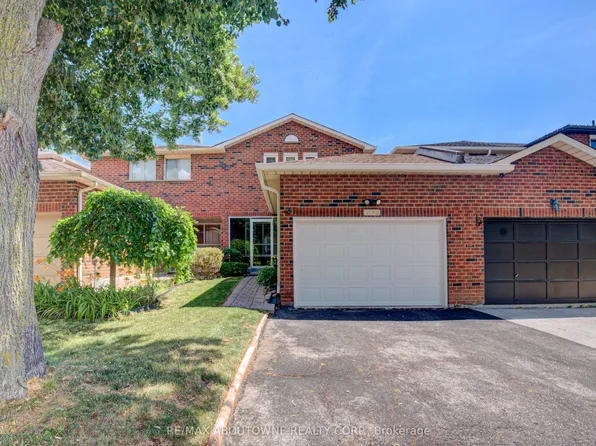 1140 Avondale Dr, Oakville, ON L6H 5L3