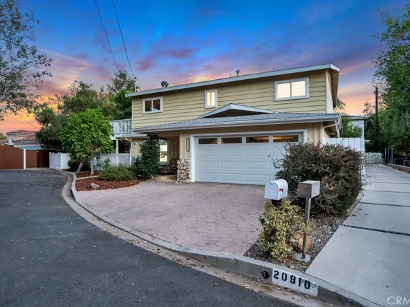 20908 Bandera St, Woodland Hills, CA 91364