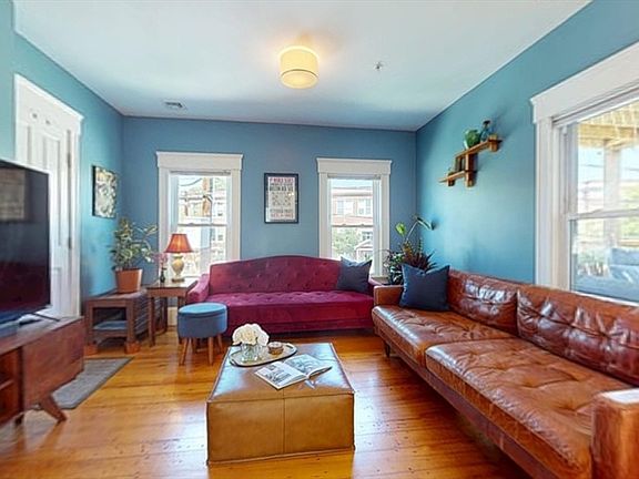 3rd image of 4 Cameron Ave APT 2