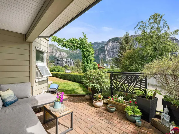 1468 Pemberton Ave #110, Squamish, BC V8B 0K2