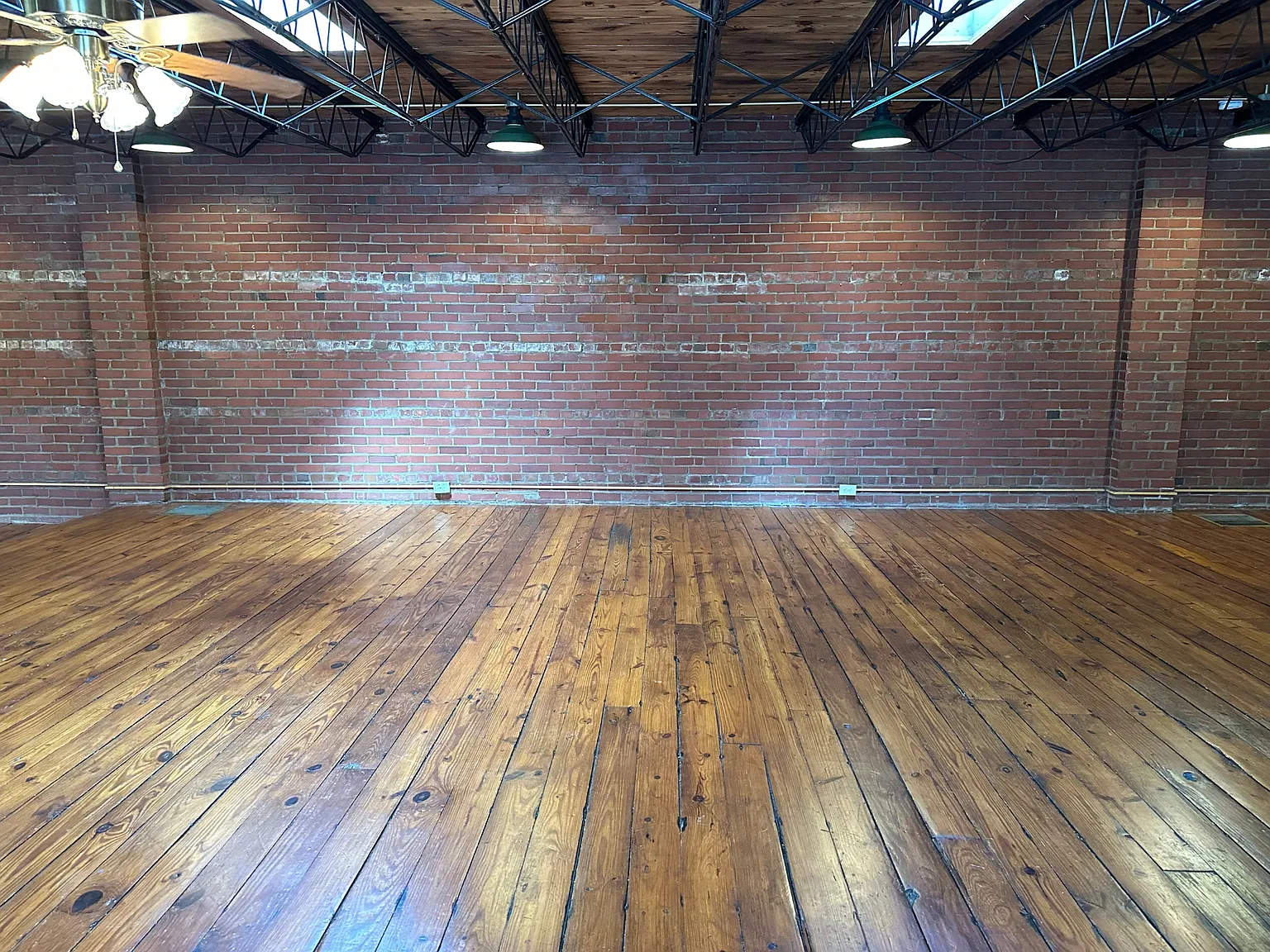 1 bed, 1850 sqft, $1,695 — Photo 3