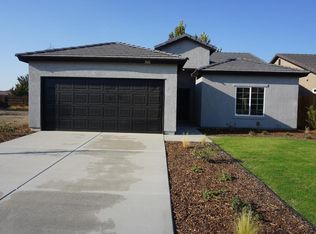 5601 Beacon Ridge Ct, Bakersfield, CA 93313