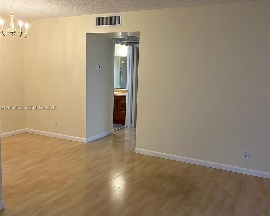 1st image of 331 S J St APT 4