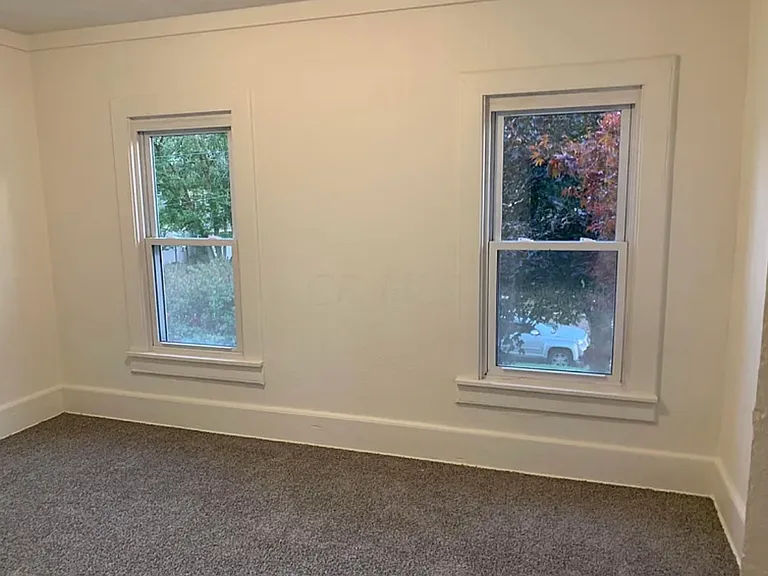717 E Vine St — Photo 13