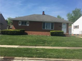 15612 Greendale Rd, Maple Heights, OH 44137