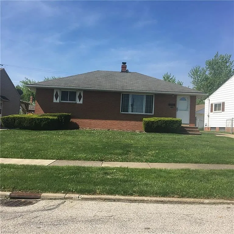 15612 Greendale Rd photo 1