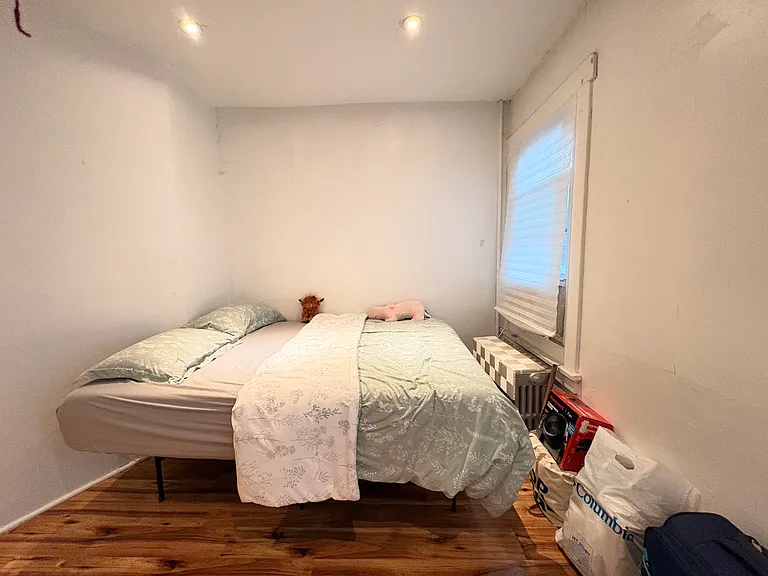 5818 Hobart St #2 — Photo 7