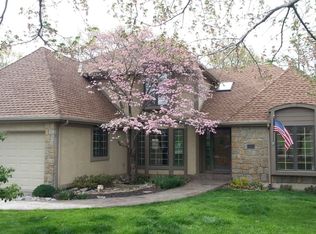 578 N Winnebago Dr, Lake Winnebago, MO 64034