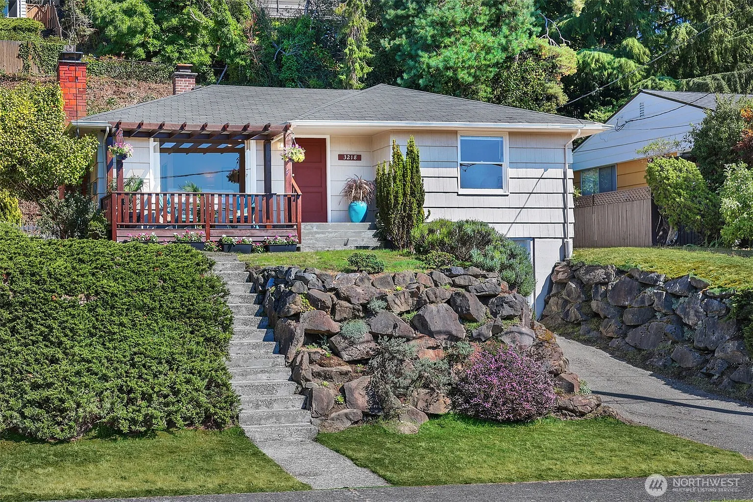 3218 31st Avenue W photo 1
