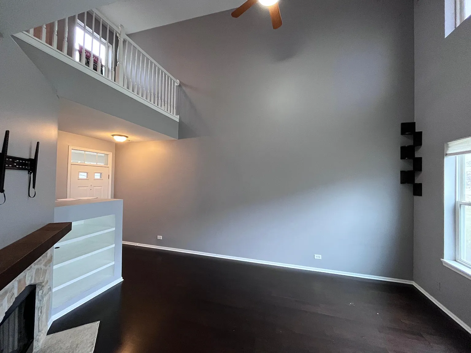 2 bed, 1.5 bath, 1542 sqft, $2,400 — Photo 2