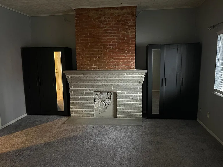219 Clifton Ave — Photo 5