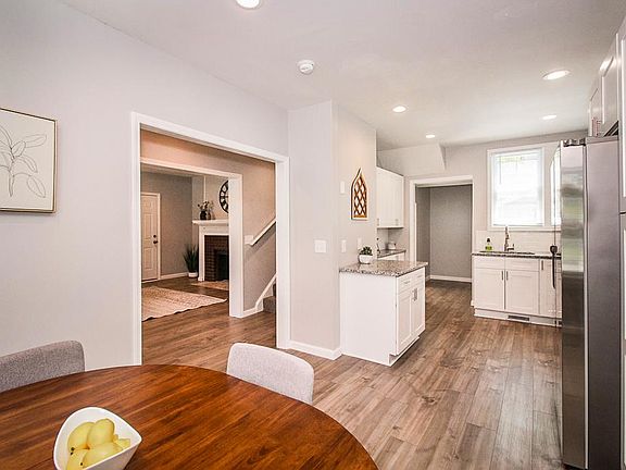 5th image of 2155 N Saint James Pkwy