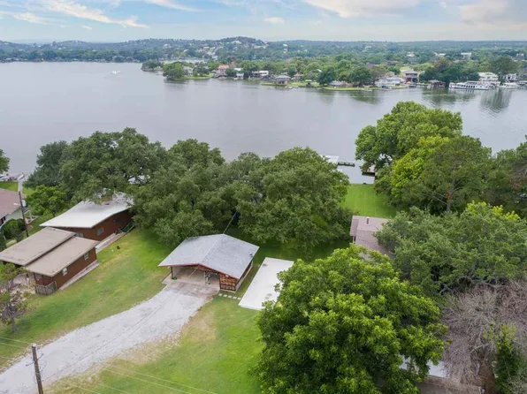 280 E Lakeshore Dr, Sunrise Beach, TX 78643
