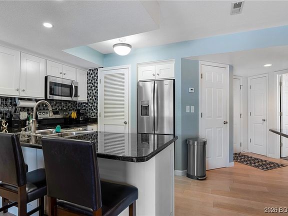 5th image of 40 Lighthouse Rd Unit 5-201