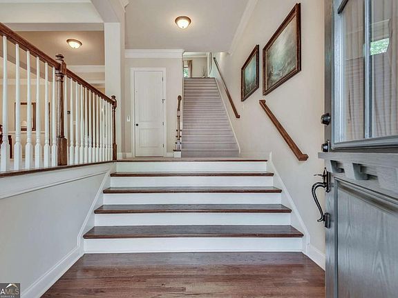 5th image of 141 Staddlebridge Ave