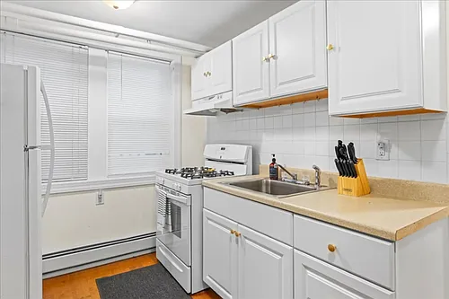100 N Bryant Ave Photo 1
