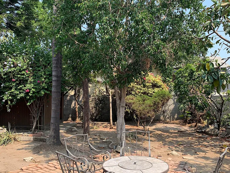 1230 S Catalina St — Photo 34