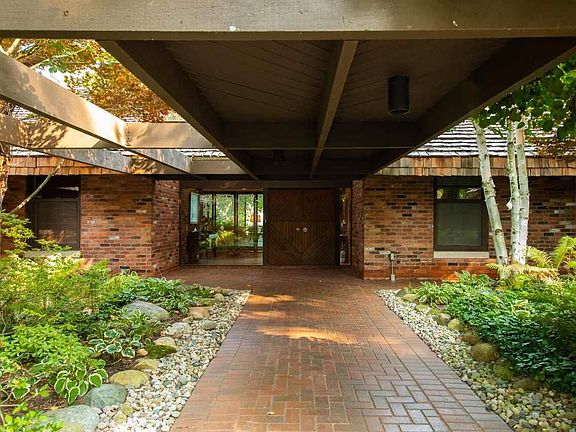 824 Lakeshore Dr, Grosse Pointe, MI 48236 | MLS #50079036 | Zillow