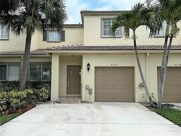2nd image of 4722 Lago Vista Drive #4722