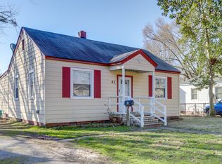42 Cavalier Rd, Hampton, VA 23669