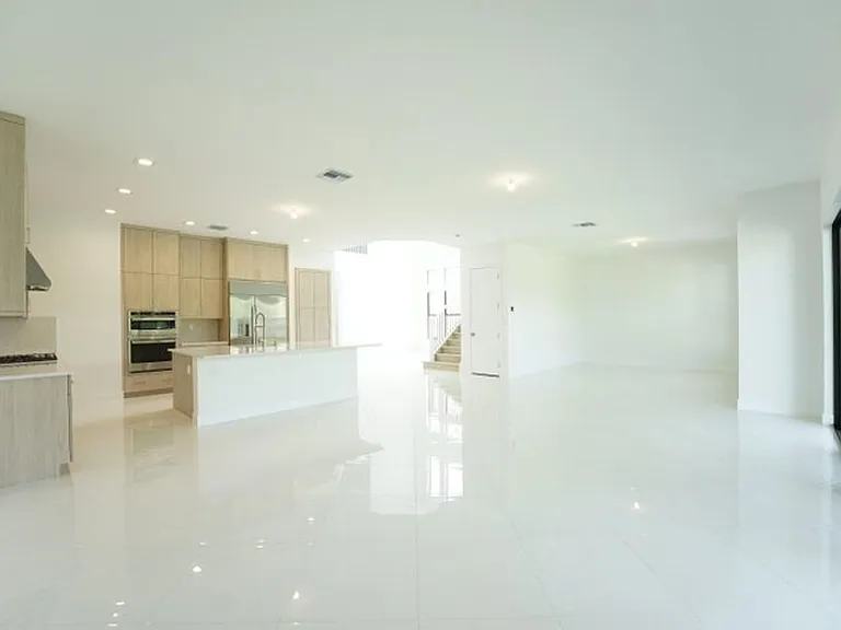 9099 Silver Marsh Ln — Photo 6