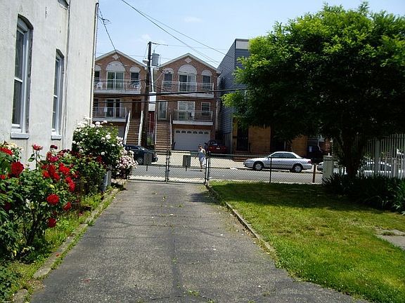 Looking to street 