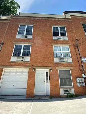 Rented by Voro NYC | media 28