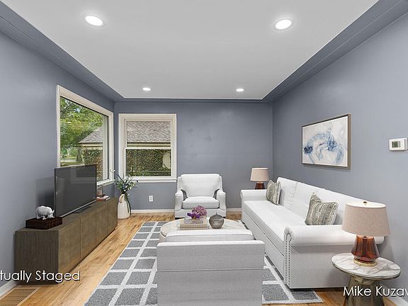 5th image of 945 Dorothy St NW