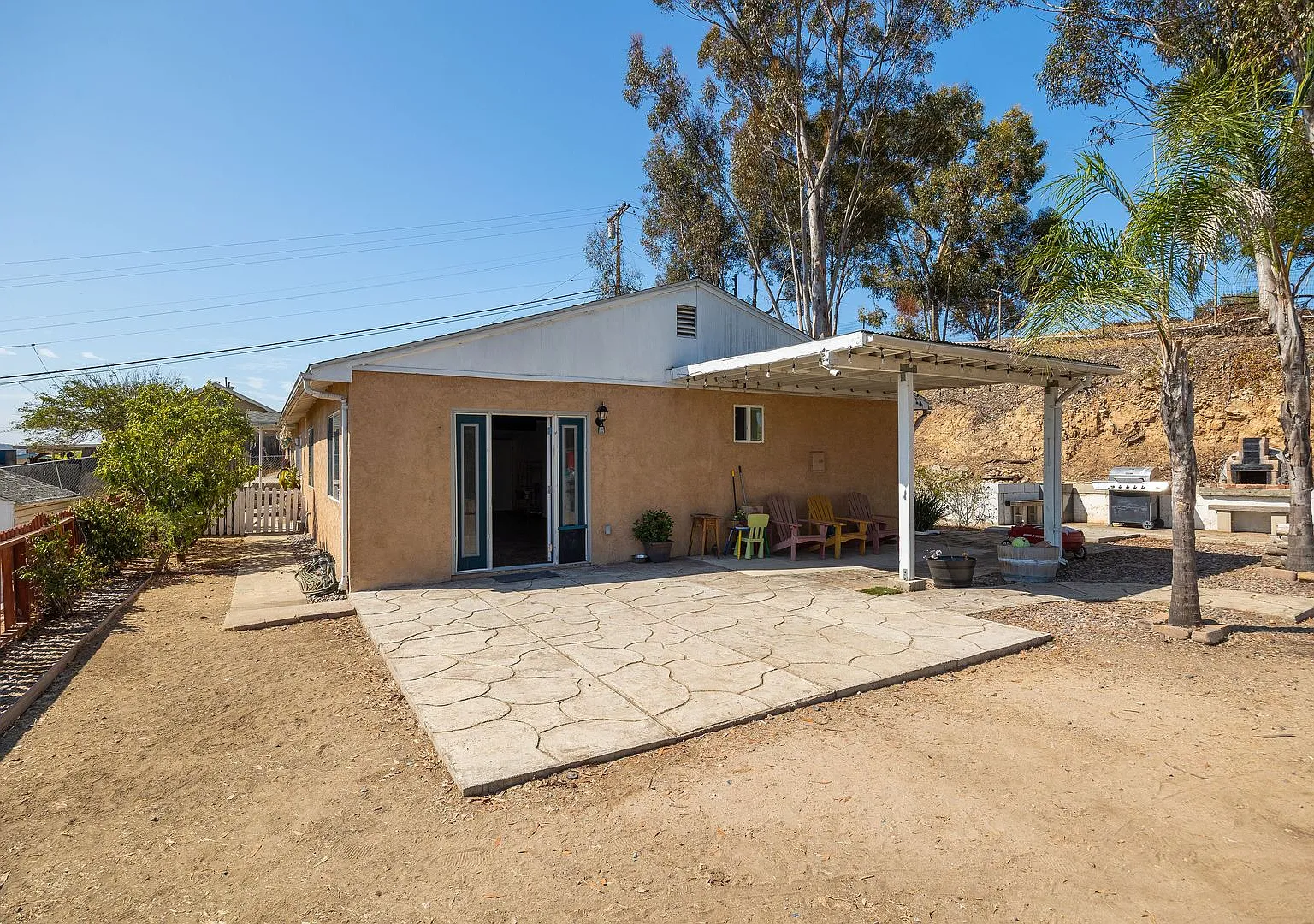 Fully Upgraded Duplex with Huge Front Yard! — Photo 1