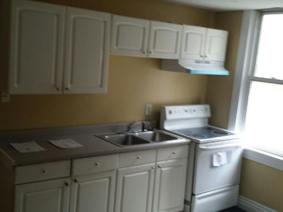 2nd image of 1347 Cypress St