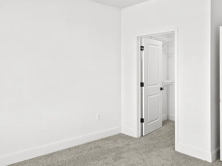 5656 Pershing Ave #332 — Photo 16