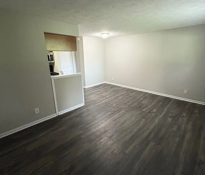 2021 Cambridge Dr #10 — Photo 11