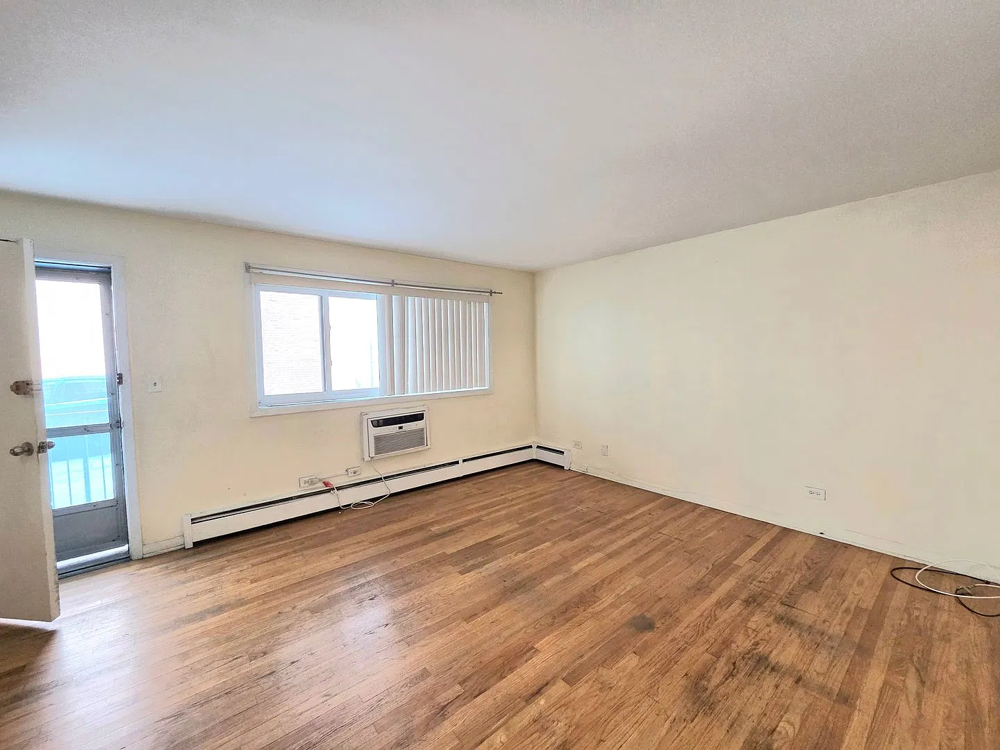 528 W. Wellington — Photo 3