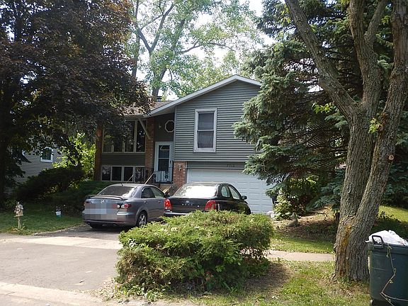3rd image of 7712 Knotty Pine Ct