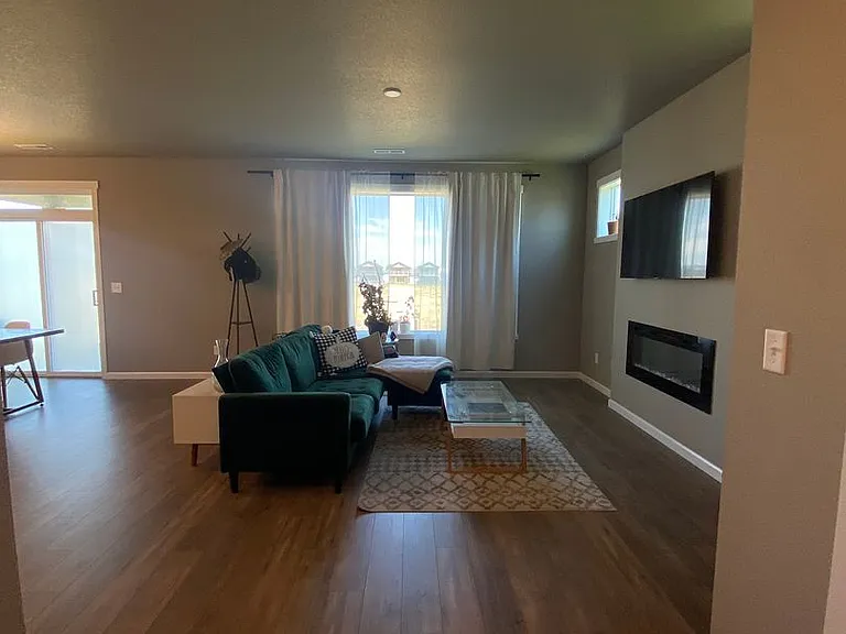 8920 W Caelen Ave — Photo 6