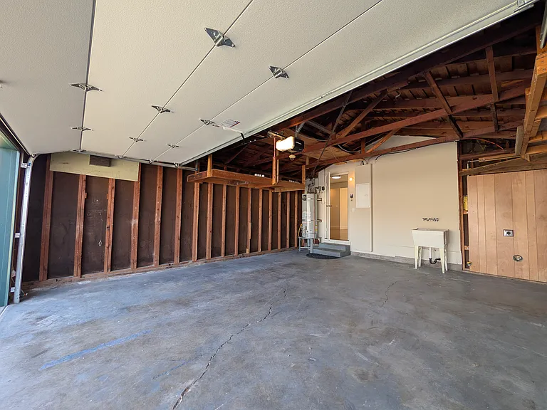 6743 Flanders Drive Garage