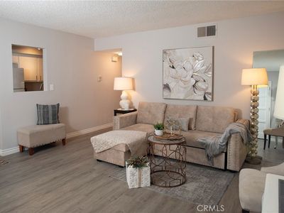 1304 Mountain Ave APT 105, Duarte, CA, 91010