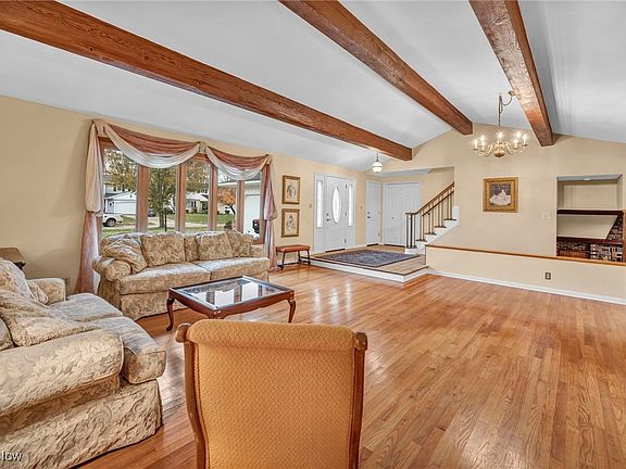 5th image of 1001 Meadview Dr
