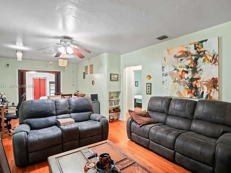 12547 NE 4th Ave — Photo 14