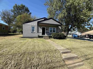 903 Atkinson St, Henderson, KY 42420