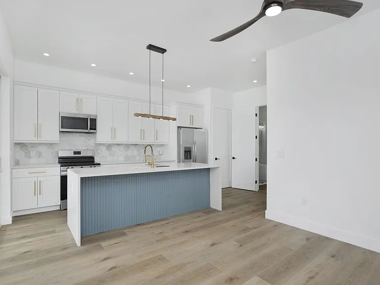 711 Tropical Dr — Photo 51