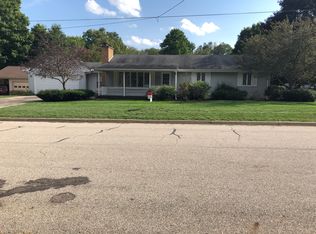 421 Thornton St, Middleville, MI 49333