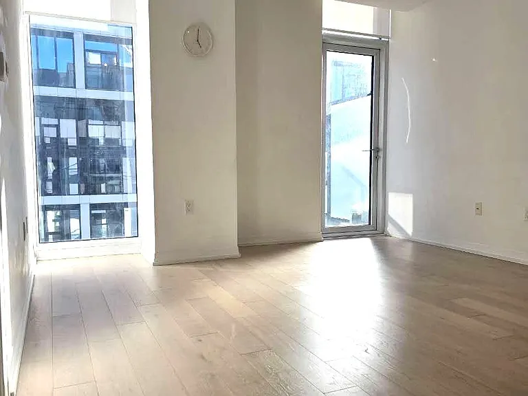 251 Jarvis St #Penthouse 5003 — Photo 3