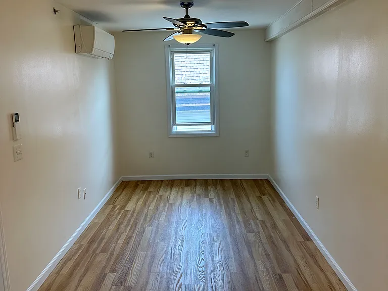 171 Schiller St #201 — Photo 5