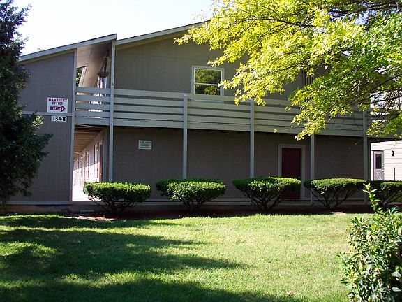 McDaniel St Apartments