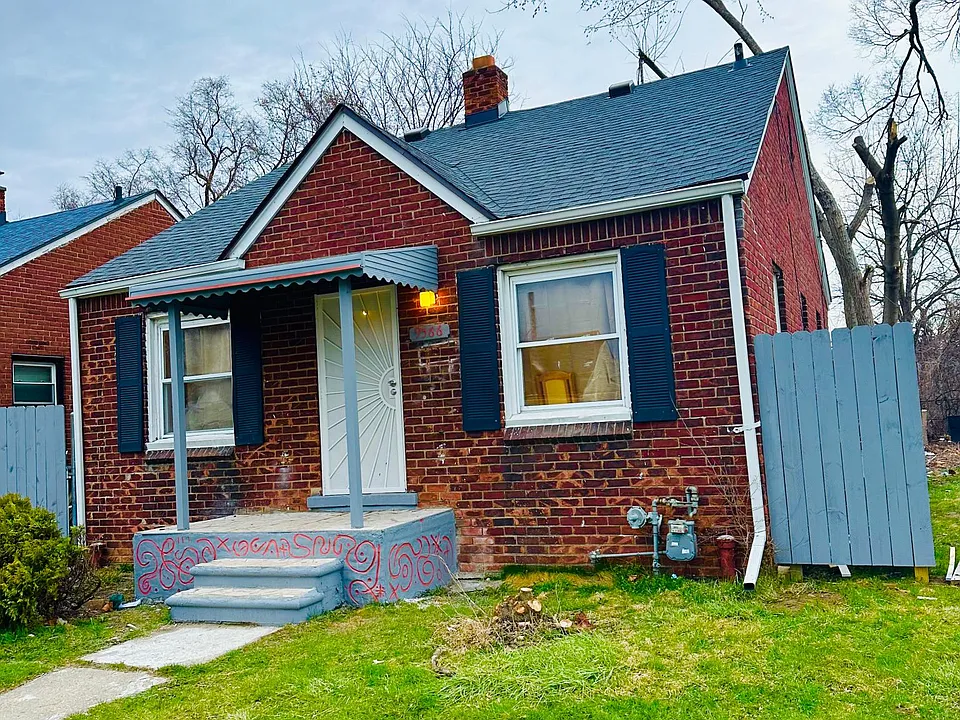 9566 Decatur St