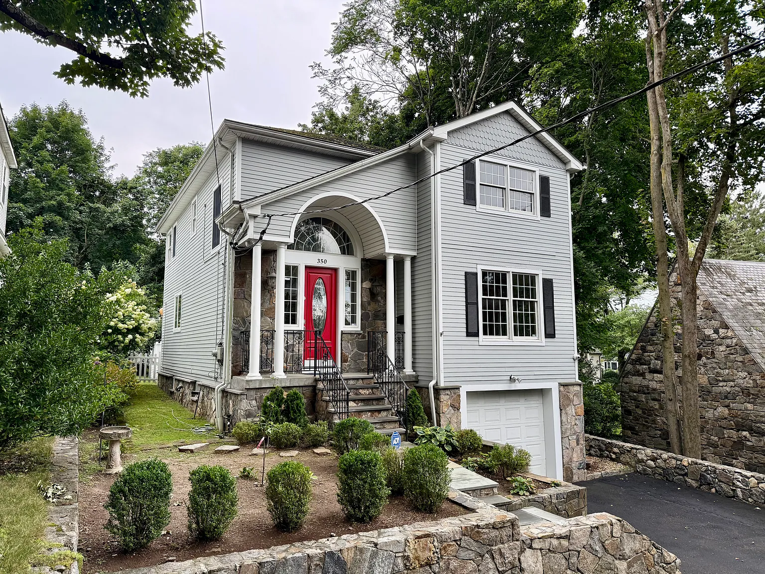 3 bed, 2.5 bath, 2386 sqft, $7,500 — Photo 1
