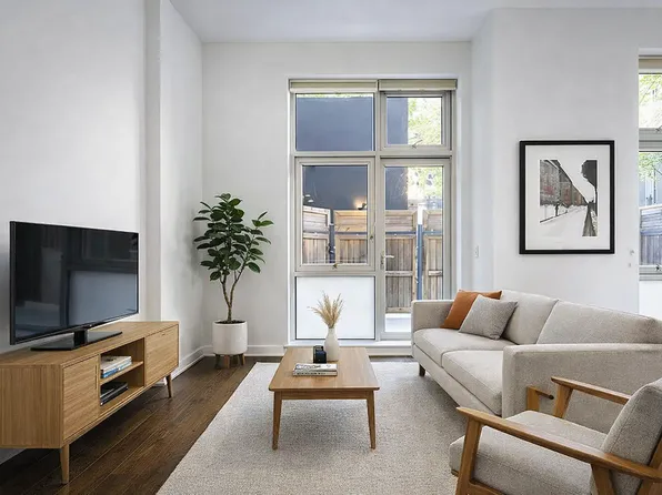 390 Lorimer Street image 1 of 8