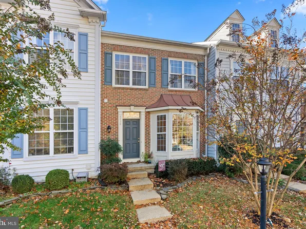 5454 Summer Leaf Ln, Alexandria, VA 22312